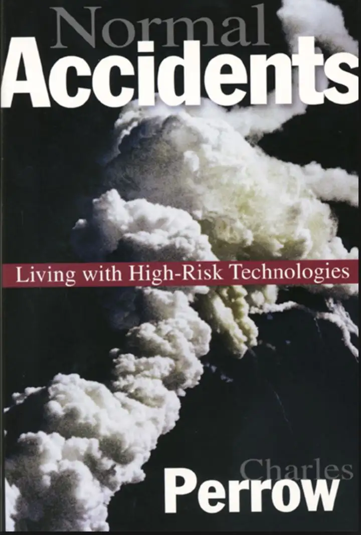 Bogcover: Normal accidents - Living with High-Risk technologies af Charles Perrow